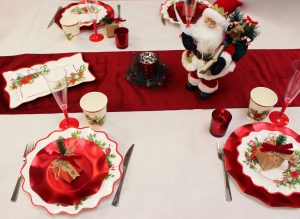 4 astuces pour créer une décoration de table de Noël