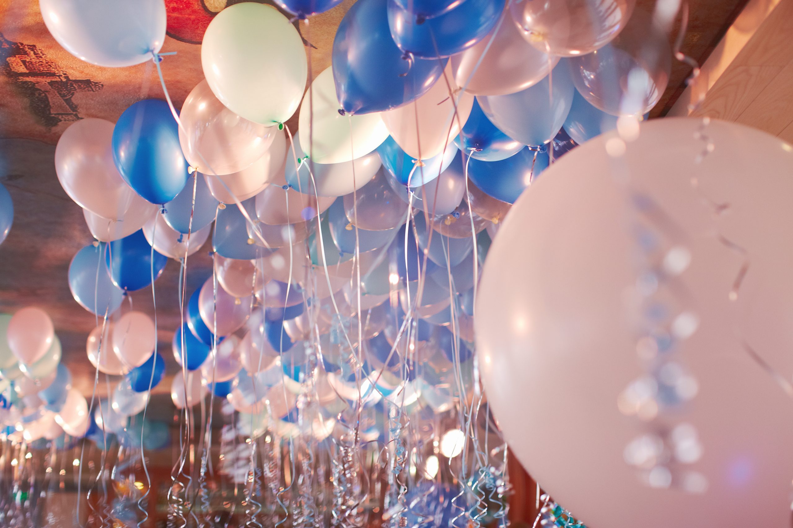 Ballon anniversaire enfant gonflé à l'hélium : animaux