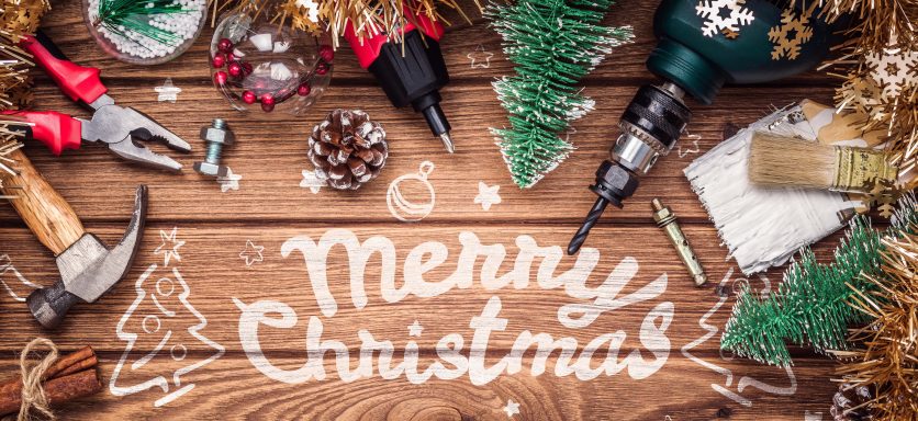 Créer votre décoration de table de Noël avec des idées faciles.