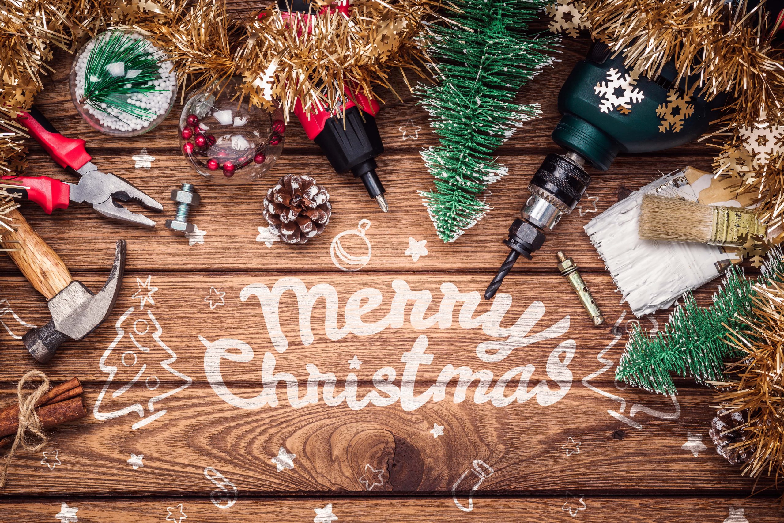 Créer votre décoration de table de Noël avec des idées faciles.