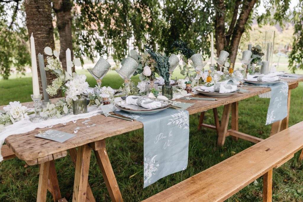 Un thème de déco de mariage champêtre grâce à la collection Greenery | jourdefete.com