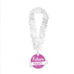 Ce collier à fleurs blanches mettra votre future mariée à l'honneur | jourdefete.com