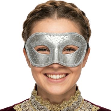 Femme souriante portant un masque loup vénitien argenté avec des paillettes et des broderies | jourdefete.com