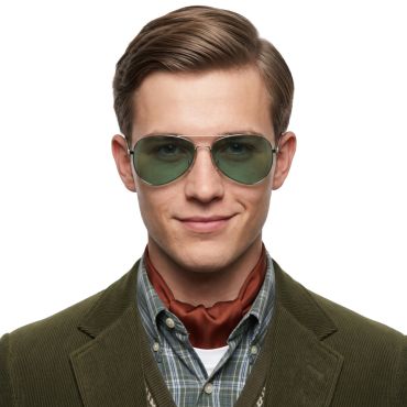 Homme élégant portant des lunettes de soleil rétro avec une monture métallique argentée et des verres teintés | jourdefete.com