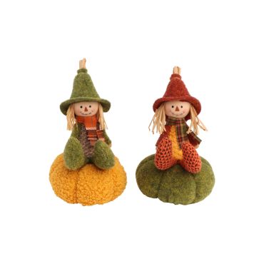 Figurine épouvantail d'automne Willow assis sur citrouille en tissu 12x18cm | jourdefete.com Figurine épouvantail d'automne Willow assis sur citrouille en tissu 12x18cm | jourdefete.com