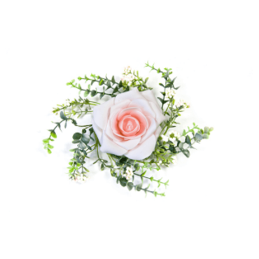Rose décorative et feuillage de centre de table - Rose pastel