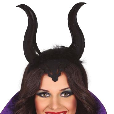 Serre-tête d'Halloween noir avec grandes cornes maléfiques et plumes porté par une femme | jourdefete.com Serre-tête d'Halloween noir avec grandes cornes maléfiques et plumes porté par une femme | jourdefete.com