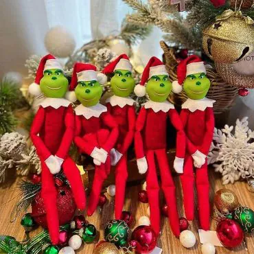 Une lutine farceuse de Noël nommée Elvie | jourdefete.com