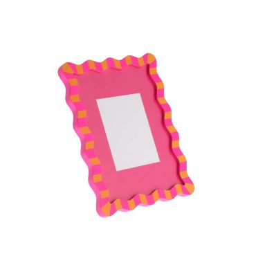 Cadre photo rectangulaire avec bordure ondulée à rayures roses et oranges pour décoration de table de mariage | jourdefete.com Cadre photo rectangulaire avec bordure ondulée à rayures roses et oranges pour décoration de table de mariage | jourdefete.com