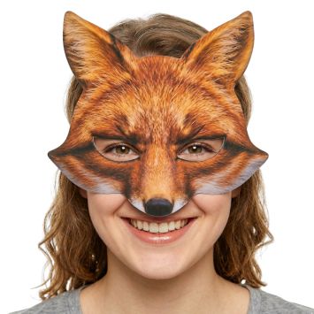 Femme souriante portant un demi-masque de loup très réaliste en carton | jourdefete.com
