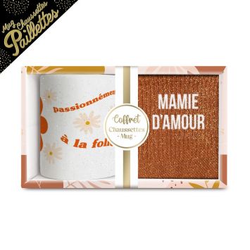 Coffret cadeau mug et chaussettes "Mamie Chérie" avec un design chaleureux | jourdefete.com