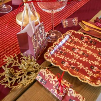 8 Assiettes en carton - Collection Casse-Noisette Bordeaux