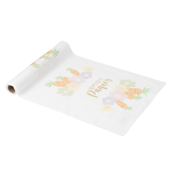 Chemin de table Pâques en tissu blanc avec motifs carottes et fleurs | jourdefete.com