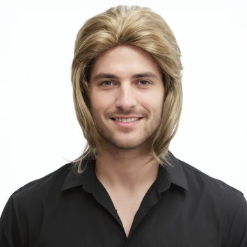 Homme souriant portant une perruque coupe mulet de couleur blonde | jourdefete.com