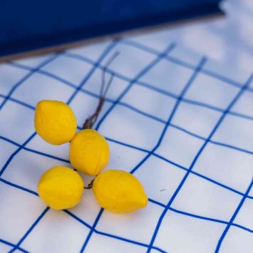 9 citrons jaunes sur tige - 2,5 x 11 cm