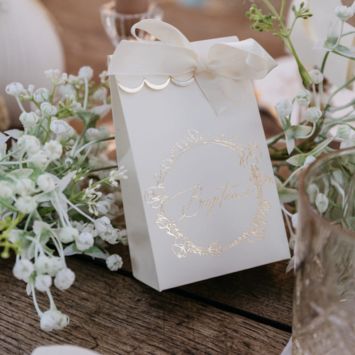 10 sachets en papier "Baptême" FSC® - 7,5 x 12,5 x 4,4 cm - Collection Baptême Crème et Or