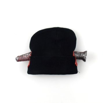 Bonnet transpercé d'un clou