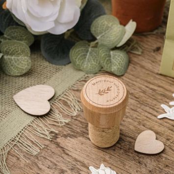 Bouchon "Merci pour votre présence" en bois et liège - 2,5 x 4,5 cm