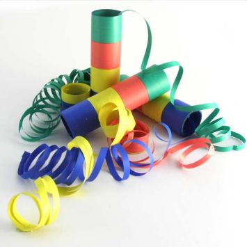 Serpentins en papier colorés