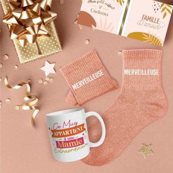 Coffret Mug à paillettes "Mamie Extraordinaire" et Chaussettes à paillettes "Merveilleuse" pour femme - Collection Famille d'Amour