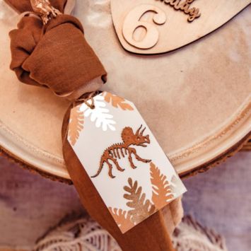 8 Étiquettes avec ficelle - Collection Dinosaure Kraft