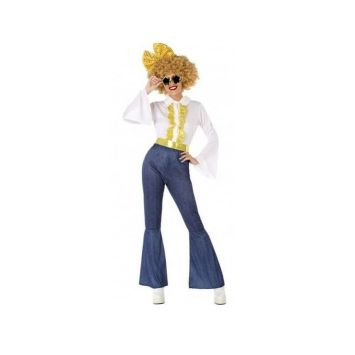 Femme portant un déguisement disco avec chemise blanche à volants dorés et pantalon jean évasé, vue de face.