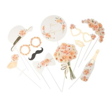 Un kit de 11 accessoires pour photobooth afin de faire des photos lors de votre mariage | jourdefete.com