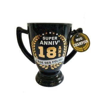 Mug champion noir et or d'anniversaire âge 18 ans
