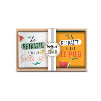 Coffret cadeau mug chaussettes pour retraité packaging | jourdefete.com