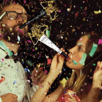 2 Trompettes en carton - Bonne Année