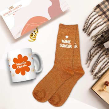 Coffret Mug "Mamie Chérie" et Chaussettes "Mamie d'Amour" - Collection Mamie d'Amour