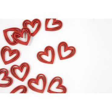 Cœurs en bois rouge x12, déco rustique et romantique | jourdefete.com Cœurs en bois rouge x12, déco rustique et romantique | jourdefete.com