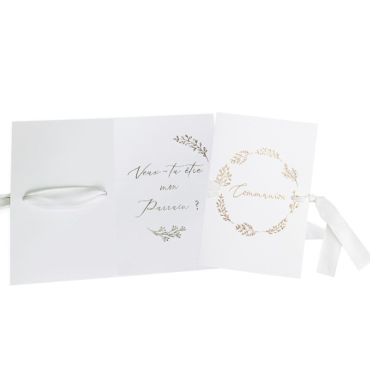Optez pour ces 2 cartes "Veux-tu être ma marraine / mon parrain" avec enveloppes de la collection Communion Blanc et Or | jourdefete.com Optez pour ces 2 cartes "Veux-tu être ma marraine / mon parrain" avec enveloppes de la collection Communion Blanc et Or | jourdefete.com