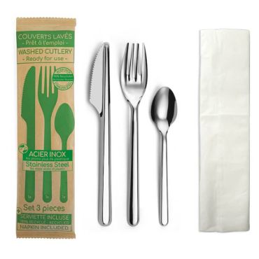 Un set de couverts en acier inoxydable avec serviette incluse | jourdefete.com Un set de couverts en acier inoxydable avec serviette incluse | jourdefete.com