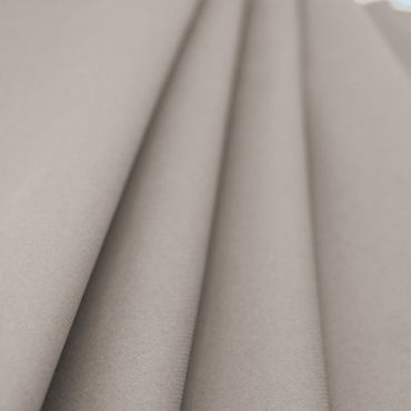 Rouleau de Nappe en Voie Sèche Intissé Gris Perle 10 m Rouleau de Nappe en Voie Sèche Intissé Gris Perle 10 m