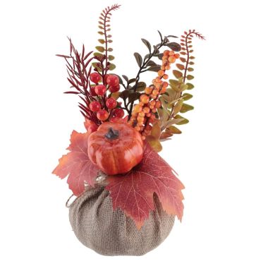 Composition décorative automnale orange avec citrouille et feuillage | jourdefete.com Composition décorative automnale orange avec citrouille et feuillage | jourdefete.com