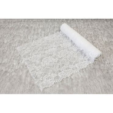 Chemin de table en dentelle - 3 m - Couleur Blanche avec motifs de roses | jourdefete.com Chemin de table en dentelle - 3 m - Couleur Blanche avec motifs de roses | jourdefete.com