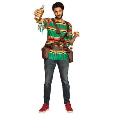 Homme déguisé en tequila shooter, poncho rayé vert, rouge et jaune, ceinture à bouteilles et verre à la main | jourdefete.com