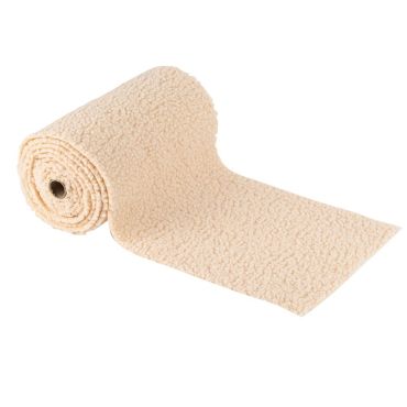 Chemin de table façon mouton crème pour une décoration de Noël cocooning | jourdefete.com Chemin de table façon mouton crème pour une décoration de Noël cocooning | jourdefete.com