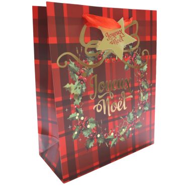 Sac cadeau de Noël motif carreaux rouges et couronne festive avec inscription "Joyeux Noël" | jourdefete.com Sac cadeau de Noël motif carreaux rouges et couronne festive avec inscription "Joyeux Noël" | jourdefete.com