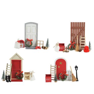 Set de Porte de Lutin Farceur de Noël avec accessoires miniatures (portes, sapins, bottes, balais, boîte aux lettres) | jourdefete.com