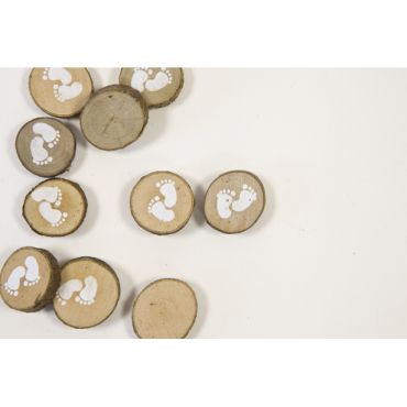 Mini rondins de bois décoratifs avec pieds de bébé | jourdefete.com Mini rondins de bois décoratifs avec pieds de bébé | jourdefete.com