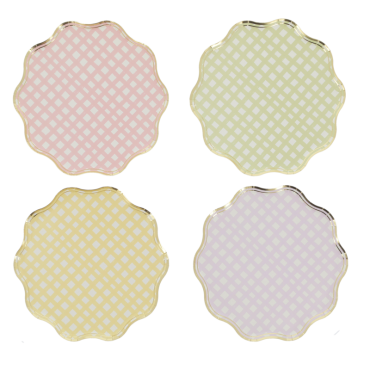 Assiettes en papier vichy pour une table de Pâques champêtre | jourdefete.com Assiettes en papier vichy pour une table de Pâques champêtre | jourdefete.com
