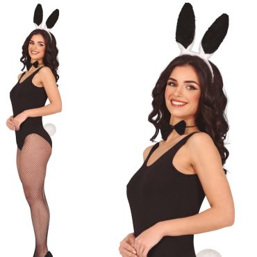 Femme portant un kit lapin noir avec oreilles, queue et nœud papillon | jourdefete.com Femme portant un kit lapin noir avec oreilles, queue et nœud papillon | jourdefete.com