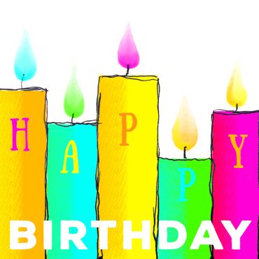 Serviettes anniversaire bougies multicolores | jourdefete.com Serviettes anniversaire bougies multicolores | jourdefete.com