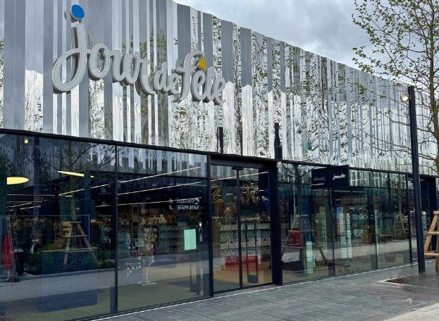 Venez flâner dans le nouveau centre commercial Valvert au Plessis Pâté