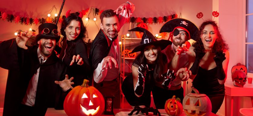 Retrouvez notre top 8 des thèmes de déguisement d'Halloween 2025 | jourdefete.com